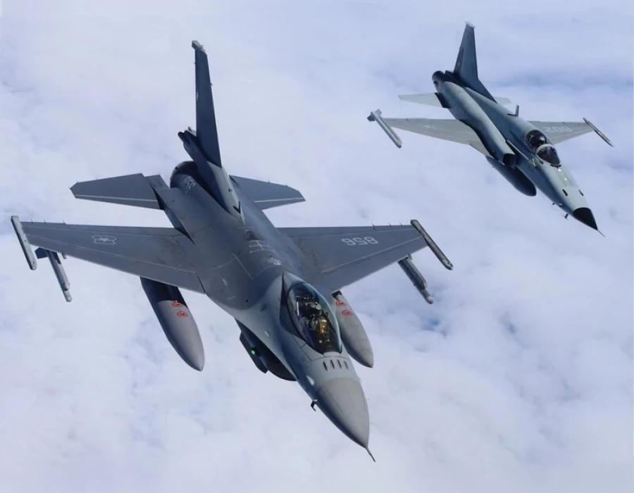 Aviones F-16 de combate sobrevolarán La Serena en la previa de la Parada Militar