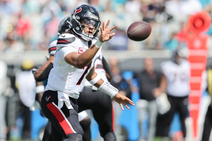 Deadspin | Texans' DeMeco Ryans on 0-3 start: 'It's not about being close'