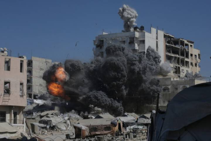 UN votes to back two-state solution