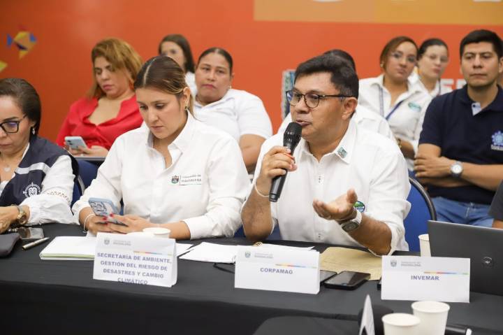 Corpamag aplicará barreras y remoción manual para frenar invasión de planta en la Ciénaga Grande