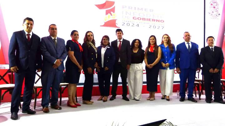 El alcalde Humberto Hernández Martínez compareció ante el pueblo de Cuerámaro