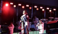 La Plaza del Ángel vibró con la voz de Aída Cuevas en la noche del Grito