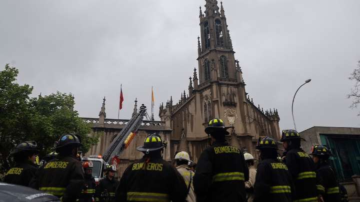 Incendio provocó daños en la Iglesia Los Carmelitas de Viña del Mar