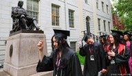Universidad de Harvard logra victoria legal contra Trump: justicia revocó la congelación de fondos en subvenciones