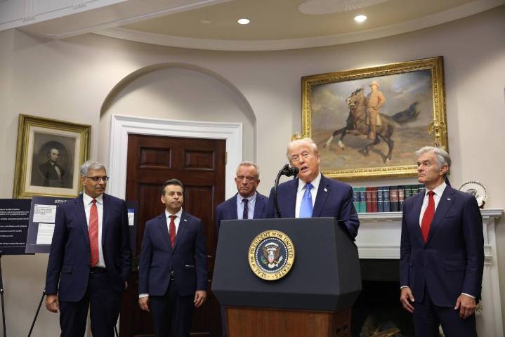 Respaldo de Trump al uso del leucovorín para el autismo sorprende al médico que lo propuso