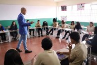 Ministro Rodríguez anuncia preparadores en los liceos ¿Quiénes serán?