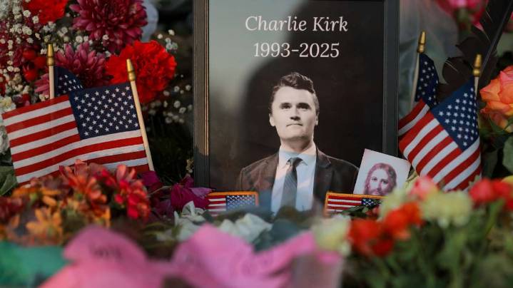 Dozens of Democrats join Republicans to pass resolution honoring Charlie Kirk