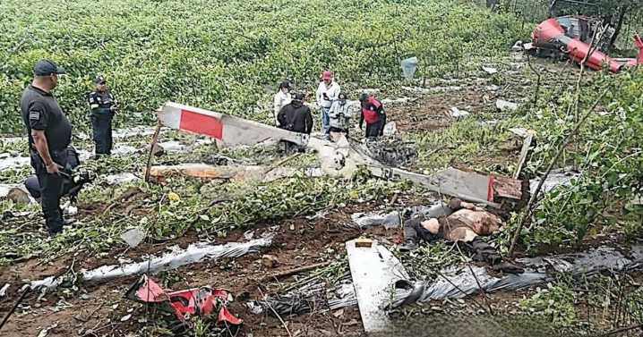 Se desploma helicóptero en Tepetlixpa, Edomex; hay al menos 2 muertos