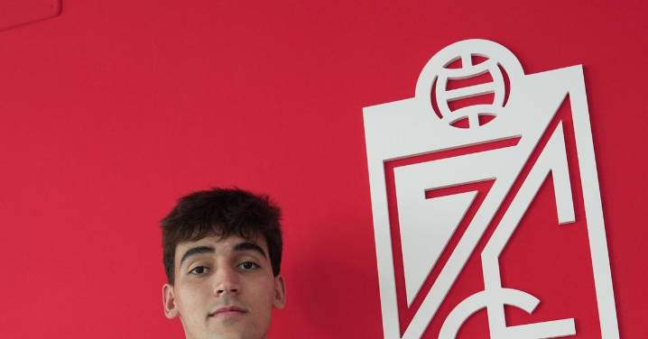 Altas y bajas en el Recreativo Granada el último día del mercado de fichajes