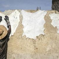 Sought by luxury labels, Nigerian leather reclaims home market