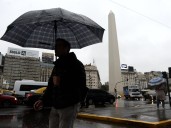 Martes frío en Buenos Aires y siguen las lluvias: a qué hora puede empeorar el clima hoy según el pronóstico de SMN
