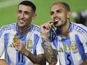 Di María vs Paredes: tuvieron que pasar 28 años para que dos campeones del mundo con Argentina vuelvan a chocar en el torneo local
