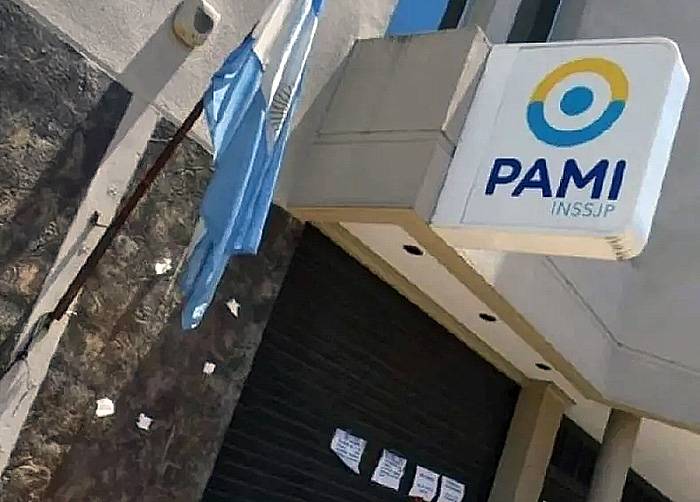 Denuncian sobreprecios pagados por PAMI en la compra de lentes intraoculares