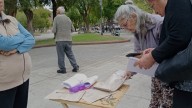 Jubilados juntan firmas vía web para que PAMI restituya los medicamentos gratis