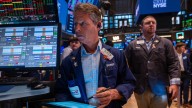 Stocks close lower for a third day as once-hot AI play Oracle falls, yields increase