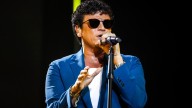 La reacción de Silvestre Dangond luego de que un hombre le arrojara una cerveza durante uno de sus conciertos