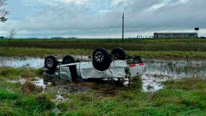 Fatal accidente en Bolívar: volcó con su camioneta en medio de intensas lluvias