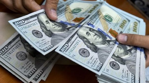 Préstamos en dólares crecieron 6.1% en agosto
