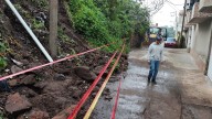Lluvias intensas provocan deslizamientos y caída de árbol en Chimalhuacán