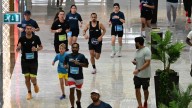 Centros comerciales de Dubai se convierten en pistas de atletismo