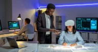 EU exigirá 100 mil dólares al año para obtener visa H1-B para profesionales extranjeros