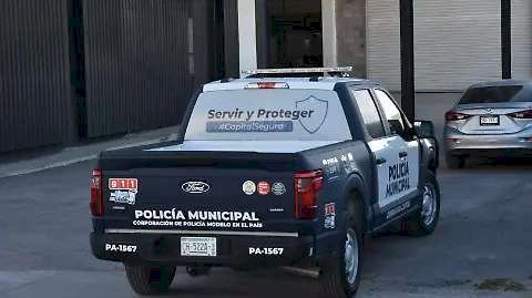 Caen buitres con radio robado de la policía municipal
