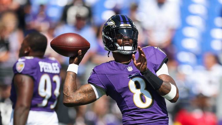 Ravens turn blocked punt into Lamar Jackson TD pass, lead 10