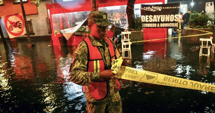 Bajas propinas, clientes escasos y delivery en aprietos: así pegan las lluvias a los restaurantes