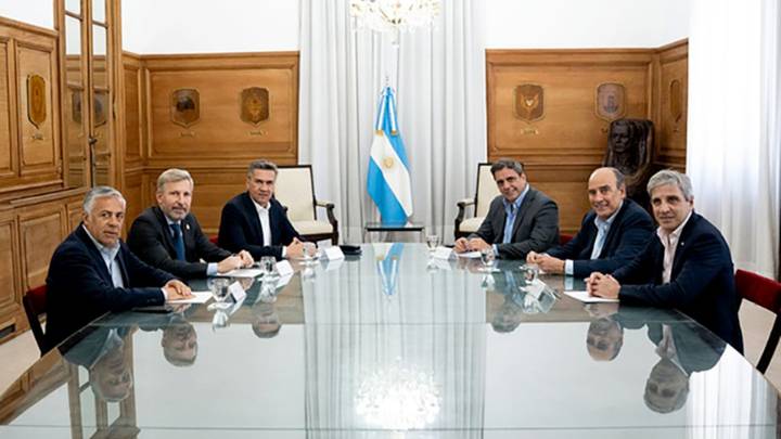 Milei y los gobernadores: el látigo sin chequera