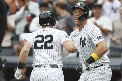 Judge realiza atrapada espectacular y los Yankees vencen 4-3 a Azulejos para acercarse a 2 juegos
