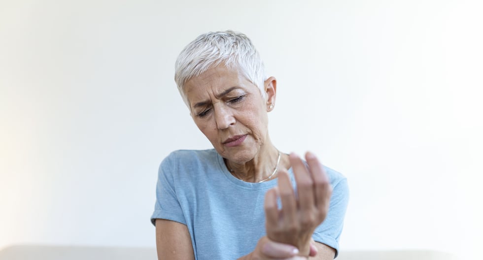 Osteoporosis: cinco recomendaciones clave para prevenirla y cuidar los huesos desde jóvenes