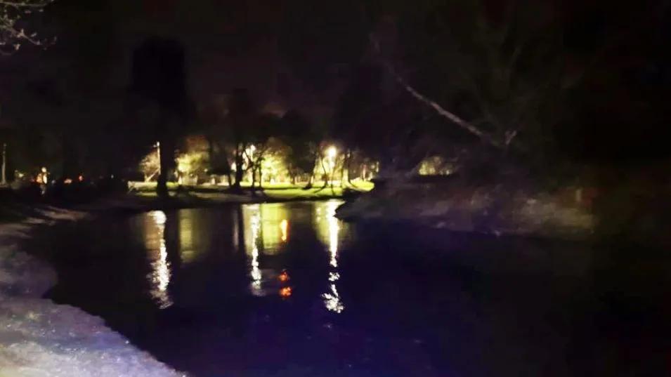 Azul: Investigan la muerte de una mujer que apareció flotando en el arroyo