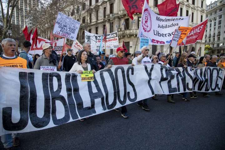 Los jubilados y el sindicalismo combativo marchan este miércoles desde el Congreso a Plaza...