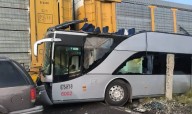 Tragedia en Atlacomulco: tren choca contra camión de pasajeros y deja ocho muertos