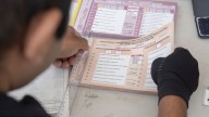 Acordeones, bingos y políticos operando