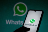 Establece Arteaga filtros contra “halcones” en WhatsApp