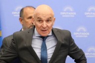 Espert quiso despegarse del escándalo narco tuiteando contra Kicillof pero las redes no lo dejaron
