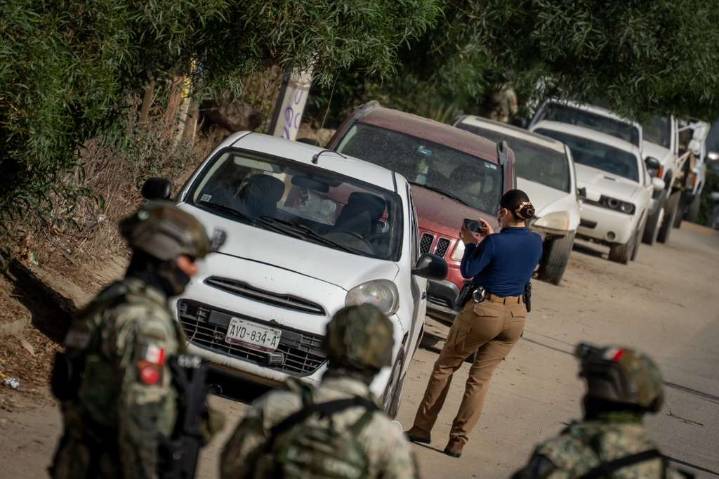 Confirman que cuerpo en auto abandonado en San Bernardo era de un Policía Auxiliar