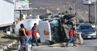 Pipa de gas vuelca en Vía Rápida Oriente, hay 5 carros involucrados