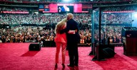Trump encabeza multitudinario homenaje a Charlie Kirk en Arizona