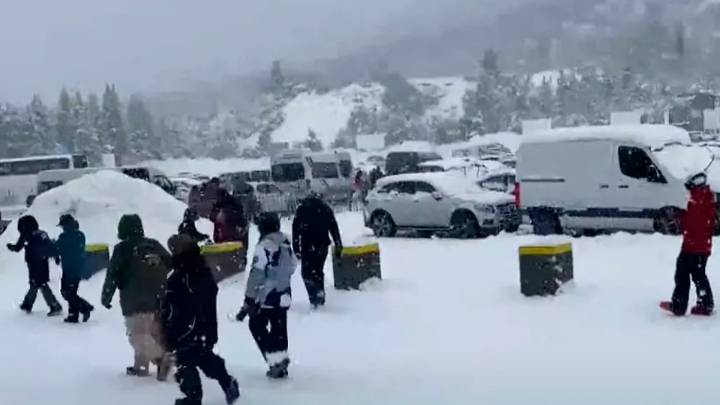 Bariloche, sin clases por la nieve