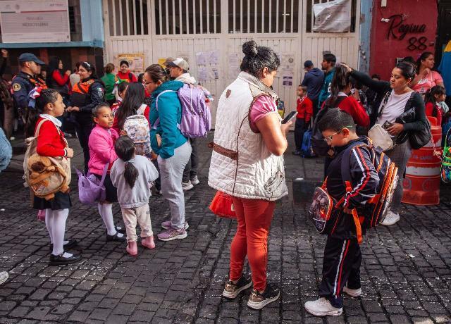 Más de 2 millones de estudiantes regresaron a clases en la CDMX este 1 de septiembre