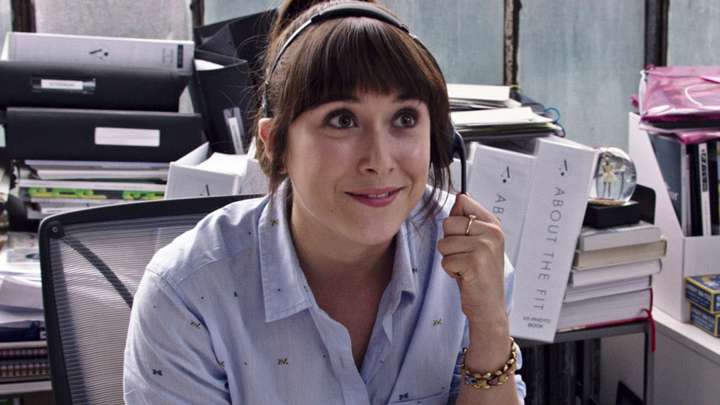 Becky in 'The Intern' 'Memba Her?!
