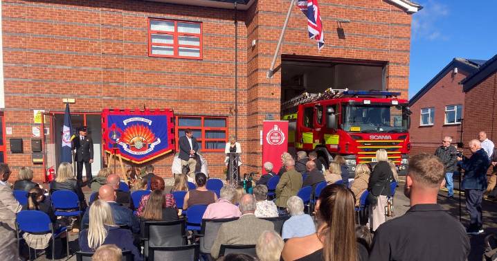 New red plaque commemorates firefighter who died on call