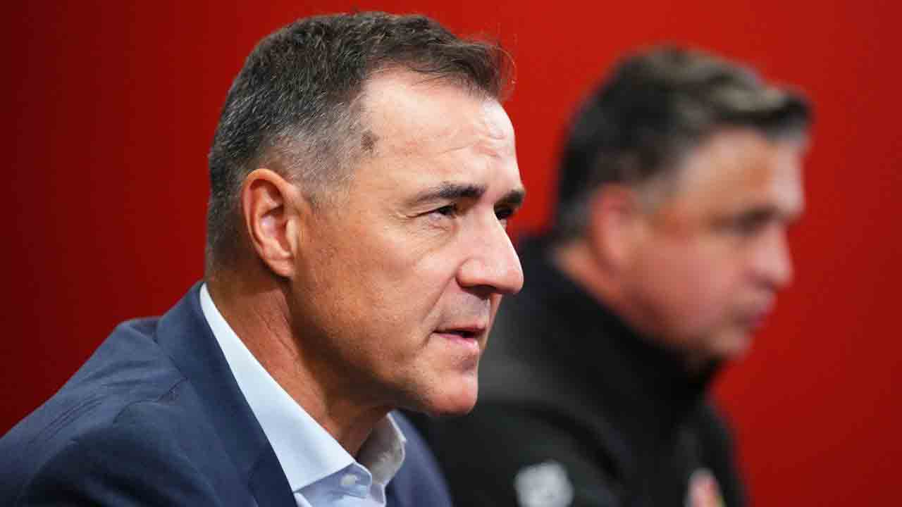 With quiet off-season, Senators’ Staios places big bet on young core