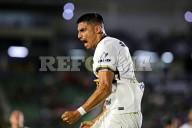Golea Pumas al Mazatlán;  Navas y Memote son figuras