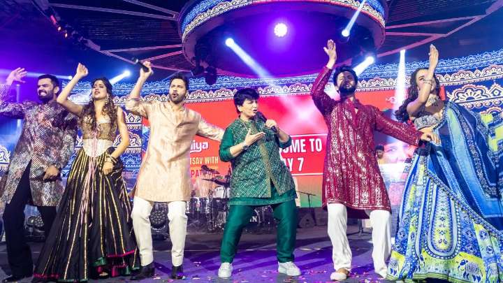 Sunny Sanskari Ki Tulsi Kumari cast join Falguni Pathak for Garba night