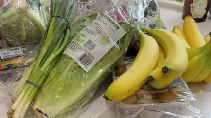 Fruit and veg will last 3 times longer if you follow essential step after coming home from the supermarket