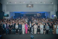 Respaldan camarguenses al presidente Jorge Aldana en la presentación del Primer Informe de Gobierno.