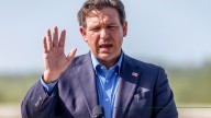 Florida abre nuevo centro de detención para inmigrantes apodado “Deportation Depot”